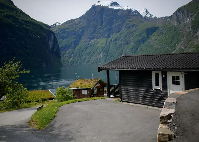 Grande Hytteutleige Og Parque de vacaciones Geiranger