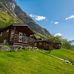 Grande Hytteutleige Og Feriepark Geiranger