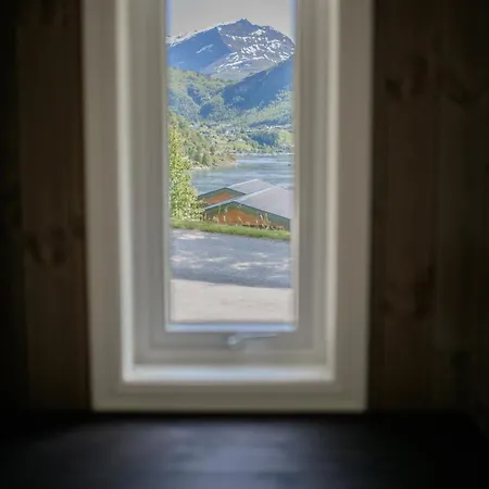 Grande Hytteutleige Og 2* Geiranger